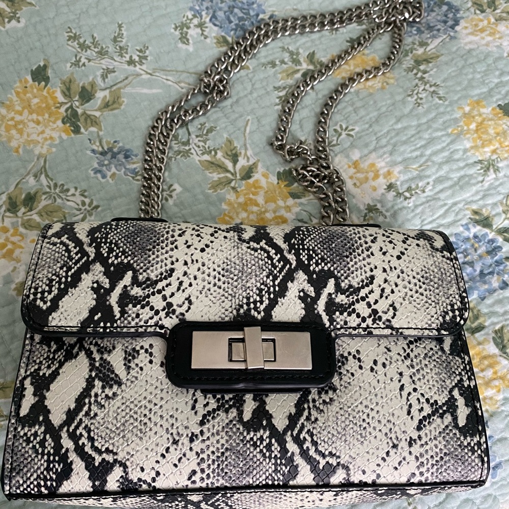 Cross body purse